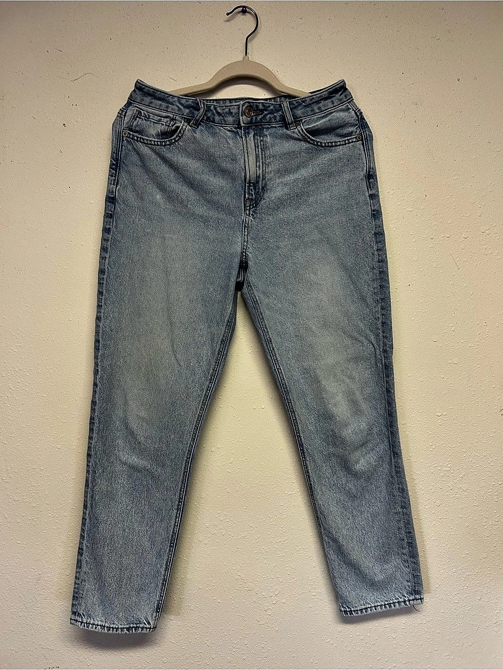 American Eagle Mom Jeans Light Wash High Rise Size 8